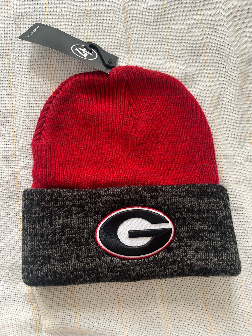 Red & Charcoal Cuffed Beanie Hat with Embroidered G Logo